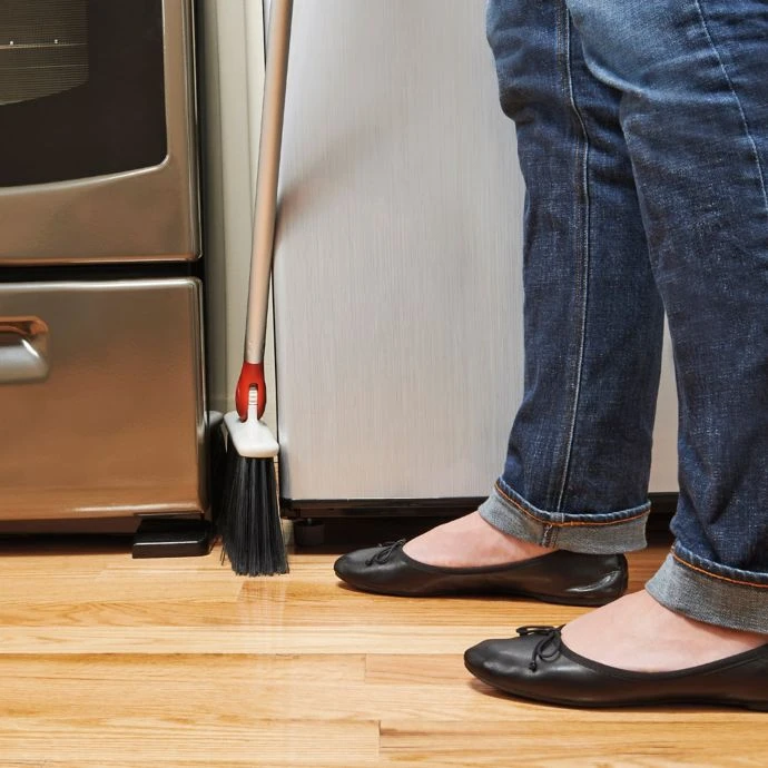 Cook With OXO OXO Good Grips Any-Angle Broom 3 Cook With OXO OXO Good Grips Any-Angle Broom