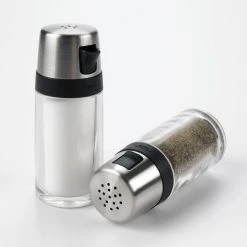 Cook With OXO OXO Good Grips Pepper Shaker