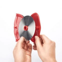 OXO Good Grips Clean Cut Stainless Steel Pizza Cutter 7 OXO Good Grips Clean Cut Stainless Steel Pizza Cutter