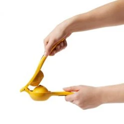 Cook With OXO OXO Good Grips Citrus Squeezer