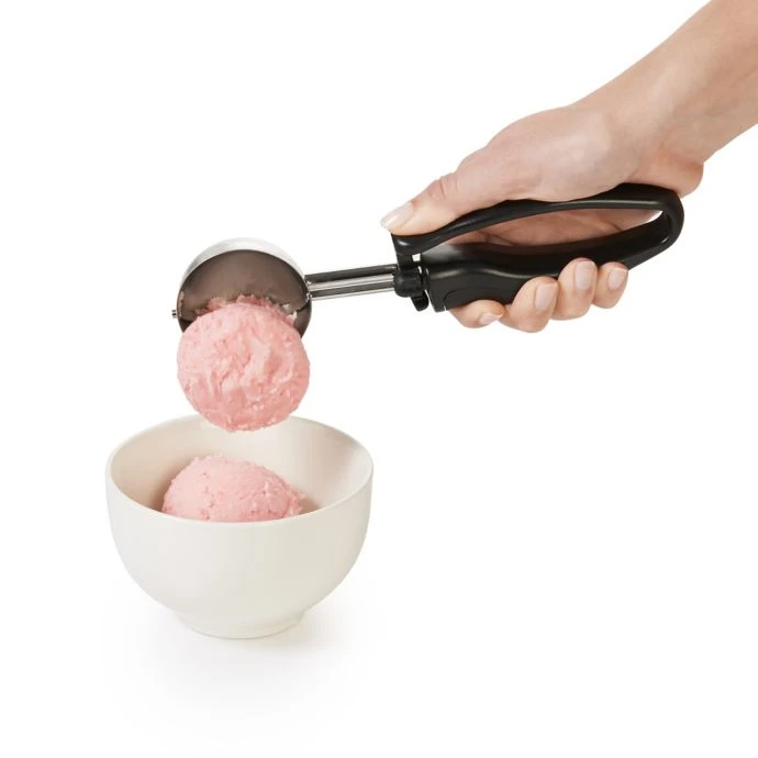 Cook With OXO OXO Good Grips Ice Cream Trigger Scooper 2 Cook With OXO OXO Good Grips Ice Cream Trigger Scooper