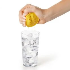 OXO Good Grips Silicone Lemon Squeeze And Store 7 OXO Good Grips Silicone Lemon Squeeze And Store