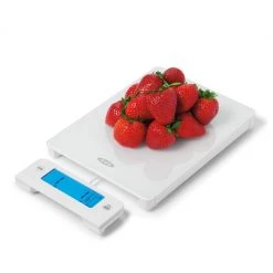 OXO Good Grips Glass Scale With Pull-Out Digital Display In White Cook With OXO