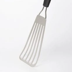 Cook With OXO OXO Good Grips Fish Turner