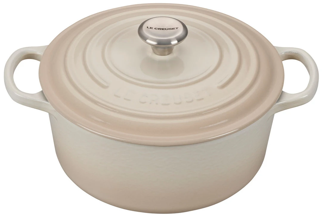 Le Creuset Dutch Ovens Le Creuset Signature 7.25 Quart Round Enameled Cast Iron Dutch Oven 4 Le Creuset Dutch Ovens Le Creuset Signature 7.25 Quart Round Enameled Cast Iron Dutch Oven