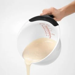 OXO Good Grips 2-Quart Batter Bowl