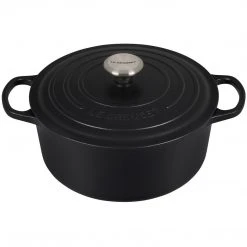 Le Creuset Dutch Ovens Le Creuset Signature 7.25 Quart Round Enameled Cast Iron Dutch Oven 25 Le Creuset Dutch Ovens Le Creuset Signature 7.25 Quart Round Enameled Cast Iron Dutch Oven