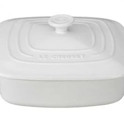 Le Creuset Bakeware Le Creuset 2.75 Quart Covered Square Stoneware Casserole 7 Le Creuset Bakeware Le Creuset 2.75 Quart Covered Square Stoneware Casserole