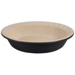 Le Creuset 9 Inch Stoneware Pie Dish Le Creuset Bakeware 23 Le Creuset 9 Inch Stoneware Pie Dish Le Creuset Bakeware