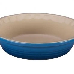 Le Creuset 9 Inch Stoneware Pie Dish Le Creuset Bakeware 16 Le Creuset 9 Inch Stoneware Pie Dish Le Creuset Bakeware