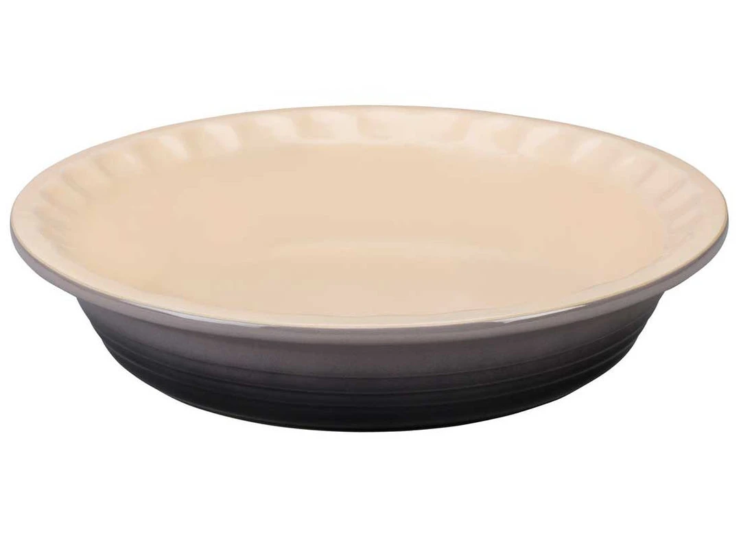Le Creuset 9 Inch Stoneware Pie Dish Le Creuset Bakeware 6 Le Creuset 9 Inch Stoneware Pie Dish Le Creuset Bakeware
