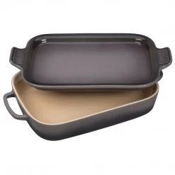 Le Creuset Bakeware Le Creuset 2.75 Quart Heritage Stoneware Rectangular Casserole With Platter Lid