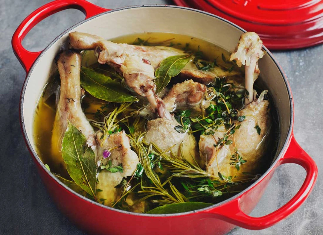 Le Creuset Dutch Ovens Le Creuset Signature 7.25 Quart Round Enameled Cast Iron Dutch Oven 8 Le Creuset Dutch Ovens Le Creuset Signature 7.25 Quart Round Enameled Cast Iron Dutch Oven