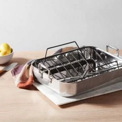 Le Creuset Bakeware Le Creuset Small Stainless Steel Roasting Pan W/Nonstick Rack 6 Le Creuset Bakeware Le Creuset Small Stainless Steel Roasting Pan W/Nonstick Rack