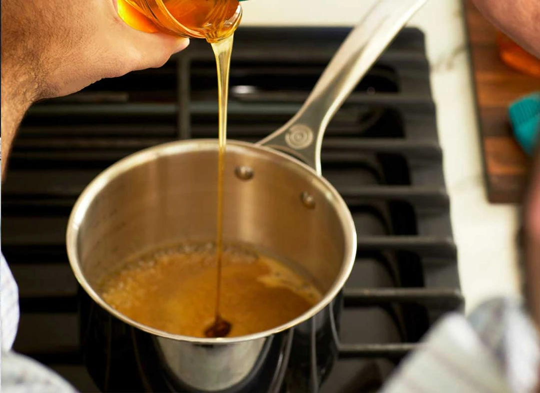 Le Creuset 2 Quart Stainless Steel Saucepan 5 Le Creuset 2 Quart Stainless Steel Saucepan