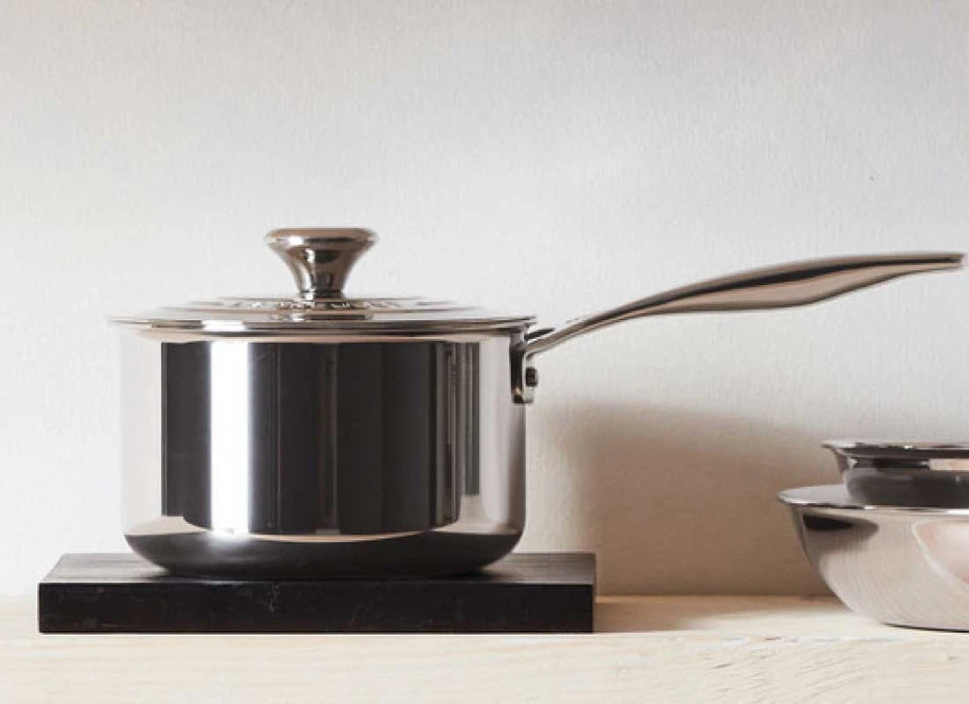 Le Creuset 4 Quart Stainless Steel Saucepan 4 Le Creuset 4 Quart Stainless Steel Saucepan