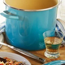 Le Creuset 6 Quart Stockpot